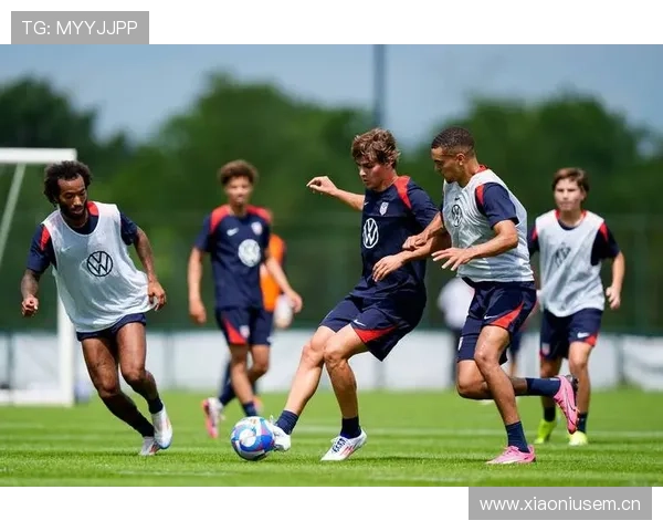 巴黎关键比赛表现波动,对球队赛季竞争力形成制约