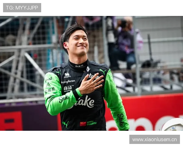 周冠宇比赛结束直接去改衣帽间妆容，感觉走红毯比上赛道还重要？