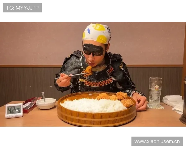 冯彦哲，训练馆里像武士，饭桌上秒变大胃王，谁想到这差距这么大？