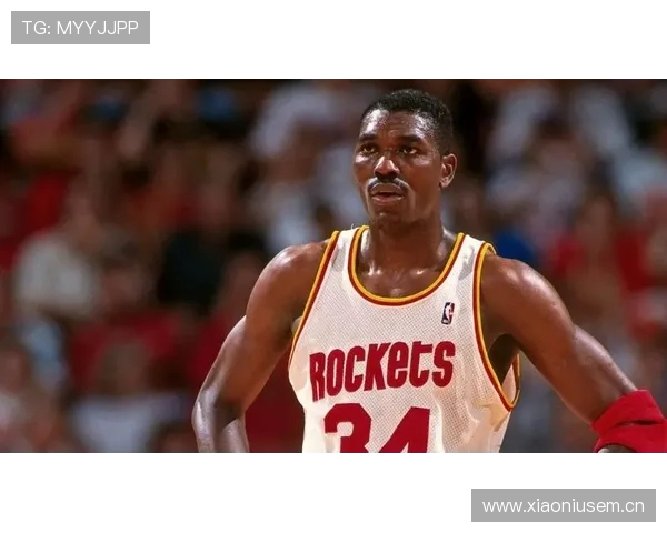 奥拉朱旺凭借梦幻舞步制造错位并以高效封盖表现主导比赛